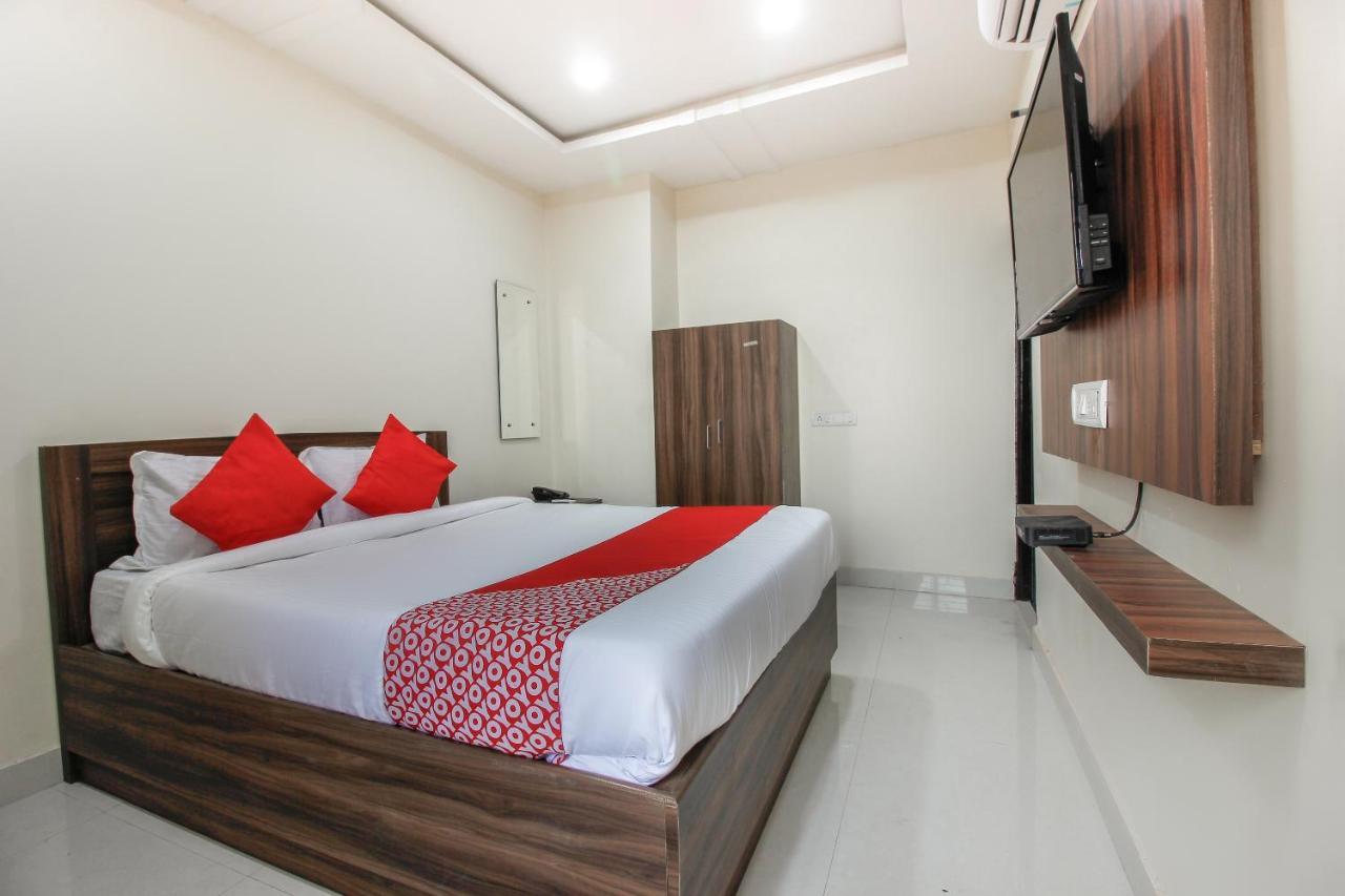 Oyo 66942 Venus Residency Hotel Lalaguda Exterior foto